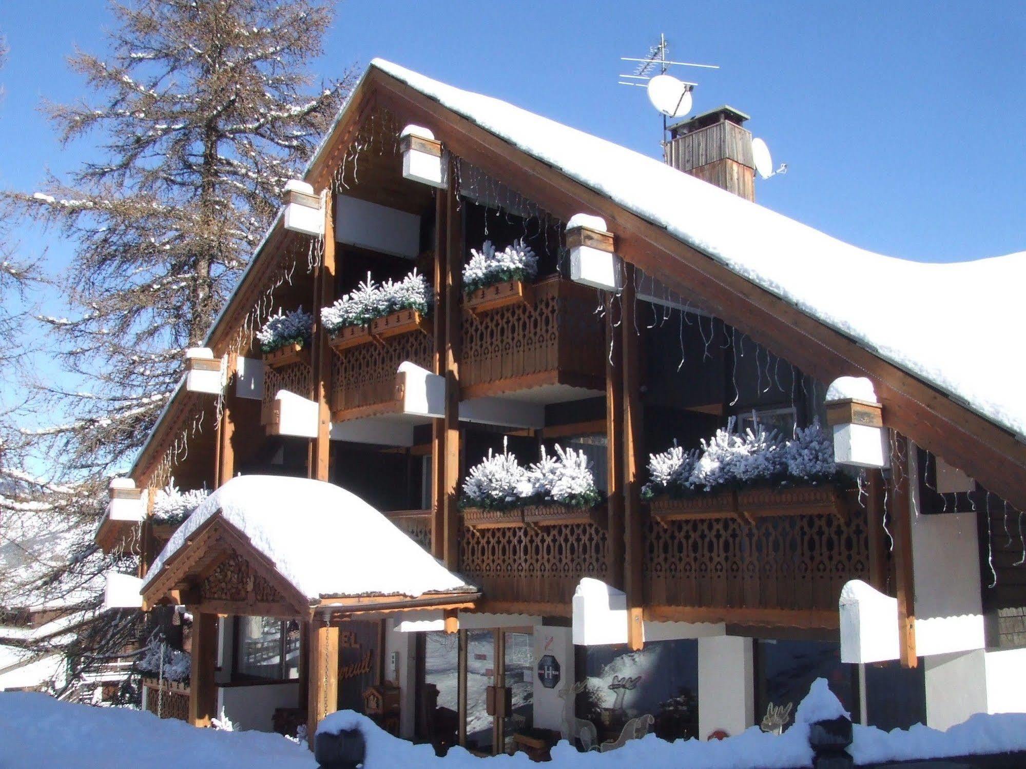 Hôtel Ecureuil Vars (Hautes-Alpes) Exterior foto